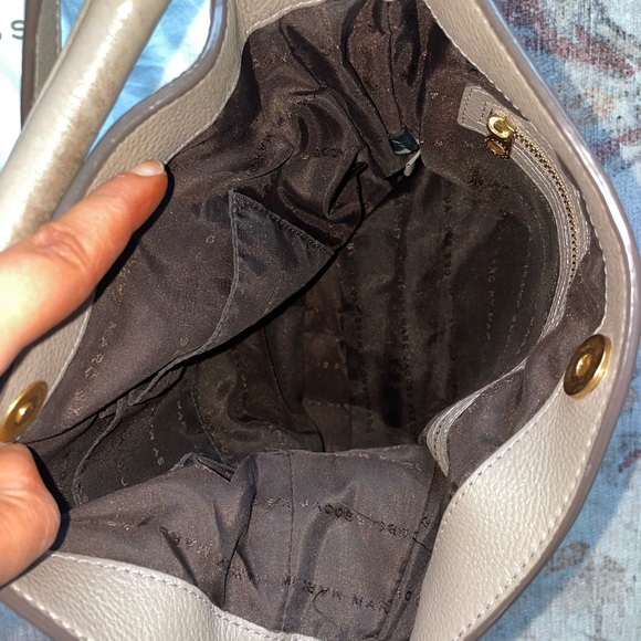 Marc by Marc Jacob’s taupe leather bag - Picture 4 of 6